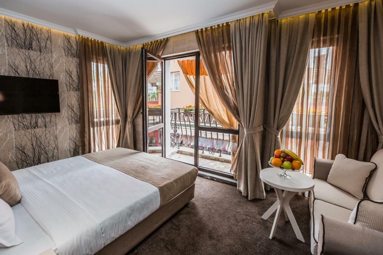 8 1/2 Art Guest House Plovdiv Eksteriør bilde